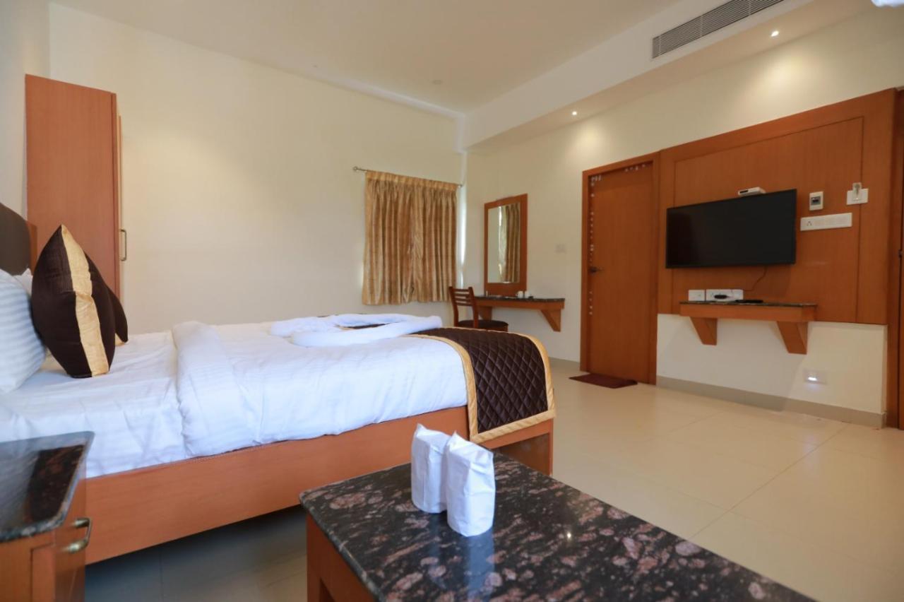 Hotel Ashok Palace Karūr エクステリア 写真