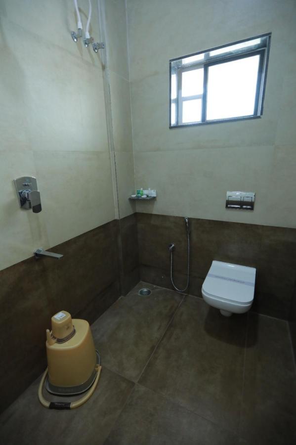 Hotel Ashok Palace Karūr エクステリア 写真