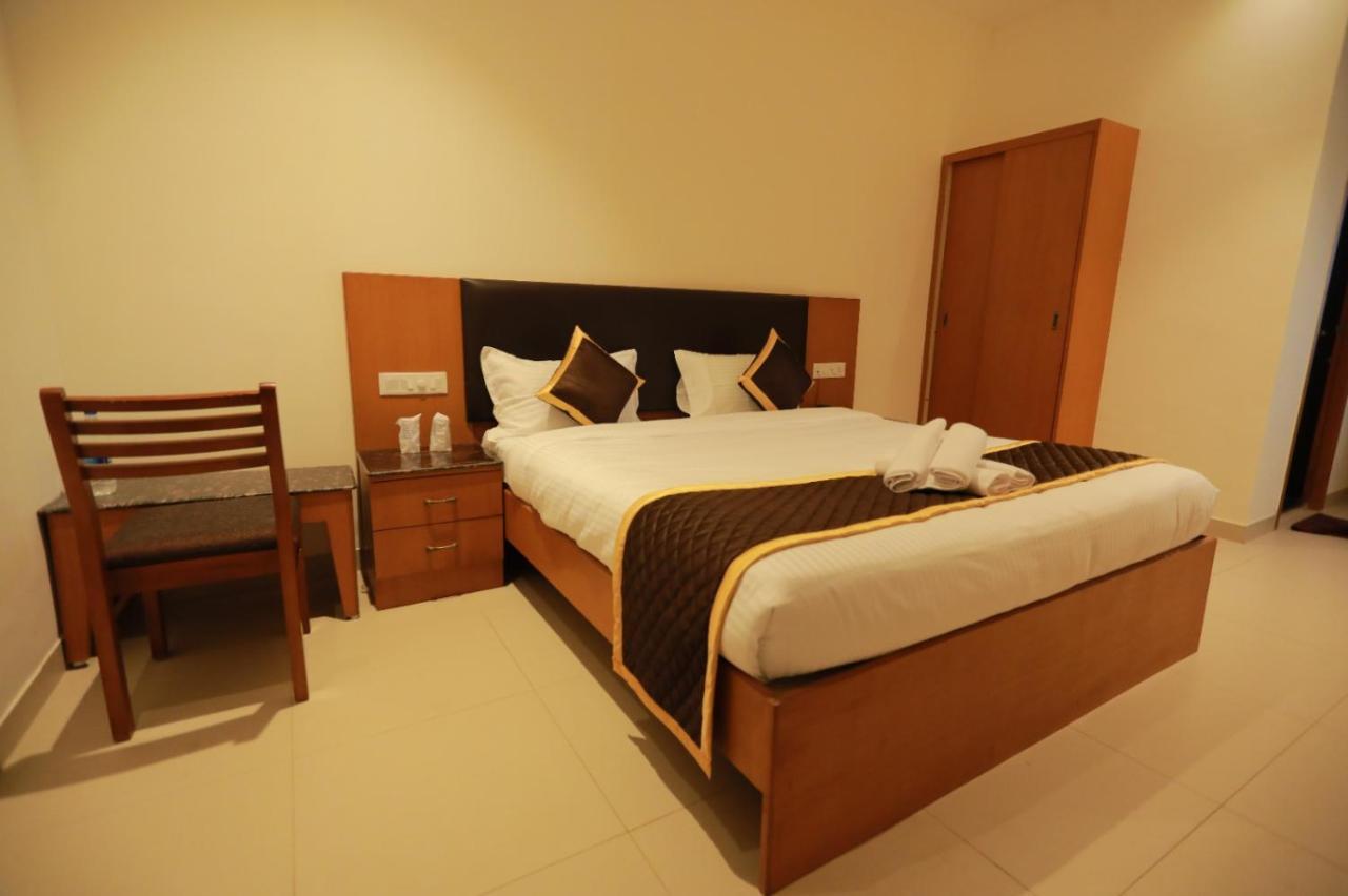 Hotel Ashok Palace Karūr エクステリア 写真