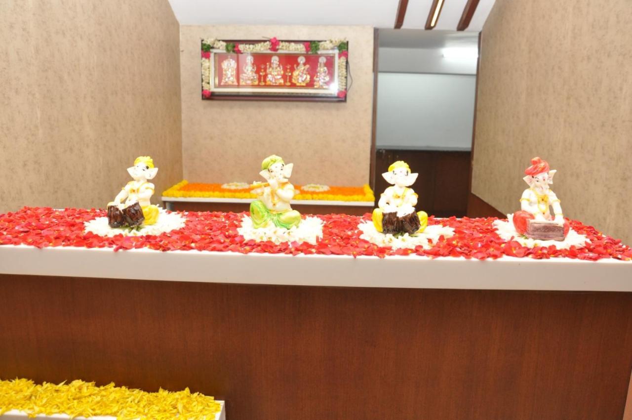 Hotel Ashok Palace Karūr エクステリア 写真